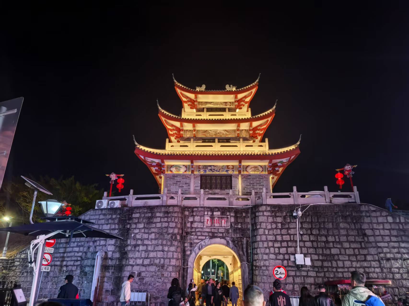 LED洗墻燈的優勢與應用場景 